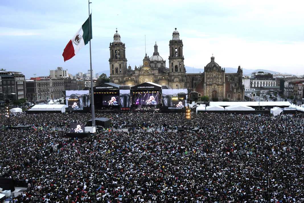 El festival de música tuvo de fondo la Catedral de la Ciudad de México